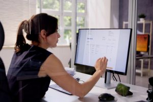 Construiește-ți o prezență puternică în 2025