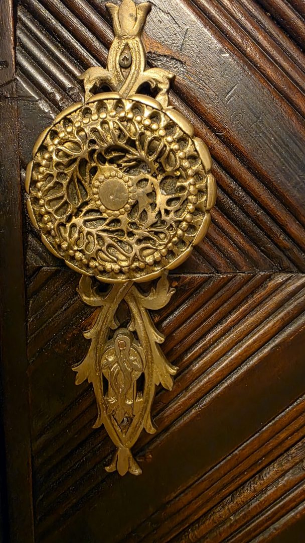 Art. History. Experience. – Eleganța Cigar Lounge-ului Interbelic în Inima Bucureștiului